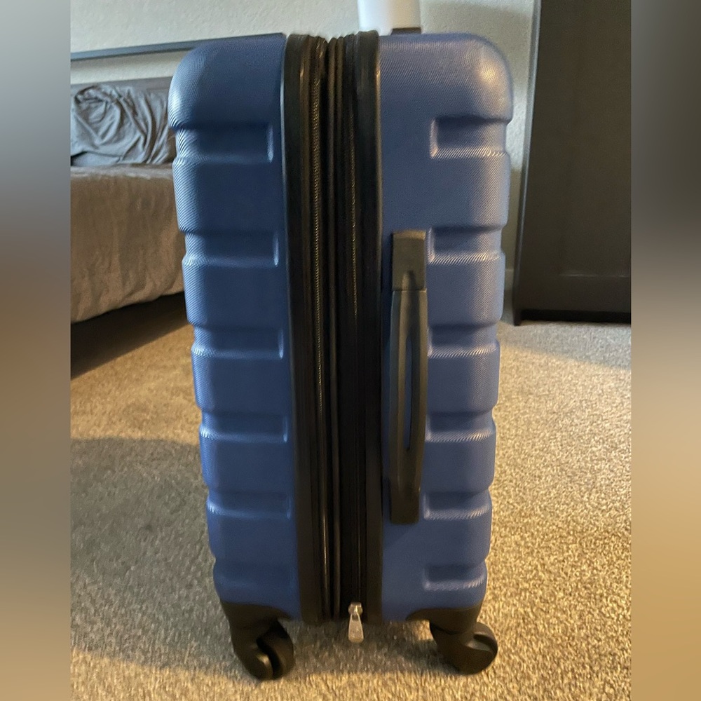 Protege 20 inch carry on suitcase